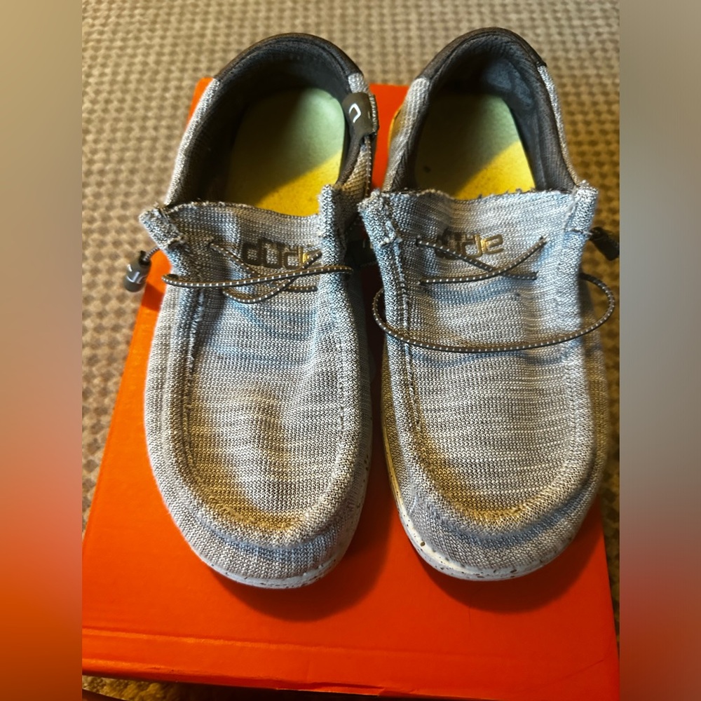 Hey Dude mens size 7 great condition!